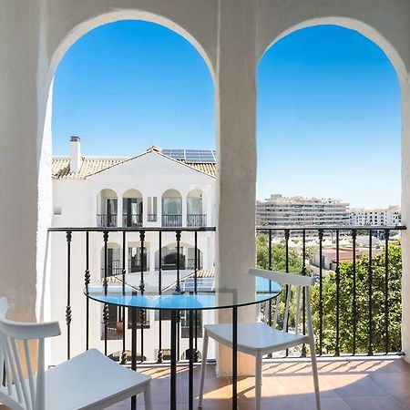 ホテル Occidental Puerto Banus サンペドロ・デ・アルカンタラ エクステリア 写真