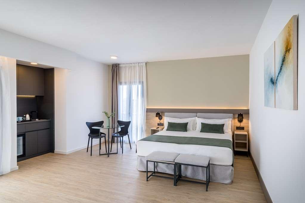 ホテル Occidental Puerto Banus サンペドロ・デ・アルカンタラ 部屋 写真