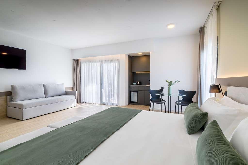 ホテル Occidental Puerto Banus サンペドロ・デ・アルカンタラ 部屋 写真