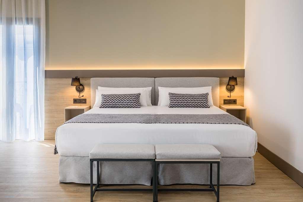 ホテル Occidental Puerto Banus サンペドロ・デ・アルカンタラ 部屋 写真