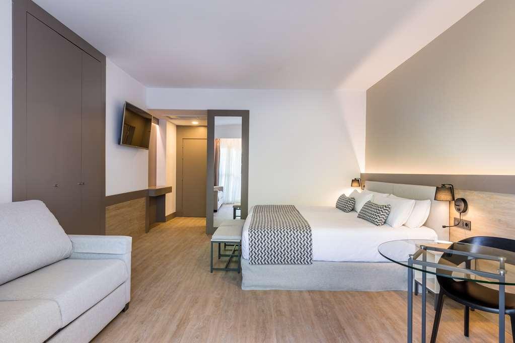 ホテル Occidental Puerto Banus サンペドロ・デ・アルカンタラ 部屋 写真