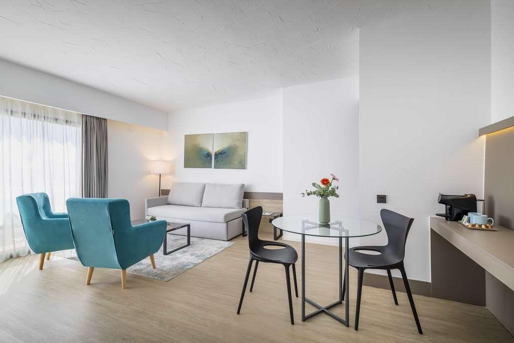 ホテル Occidental Puerto Banus サンペドロ・デ・アルカンタラ 部屋 写真