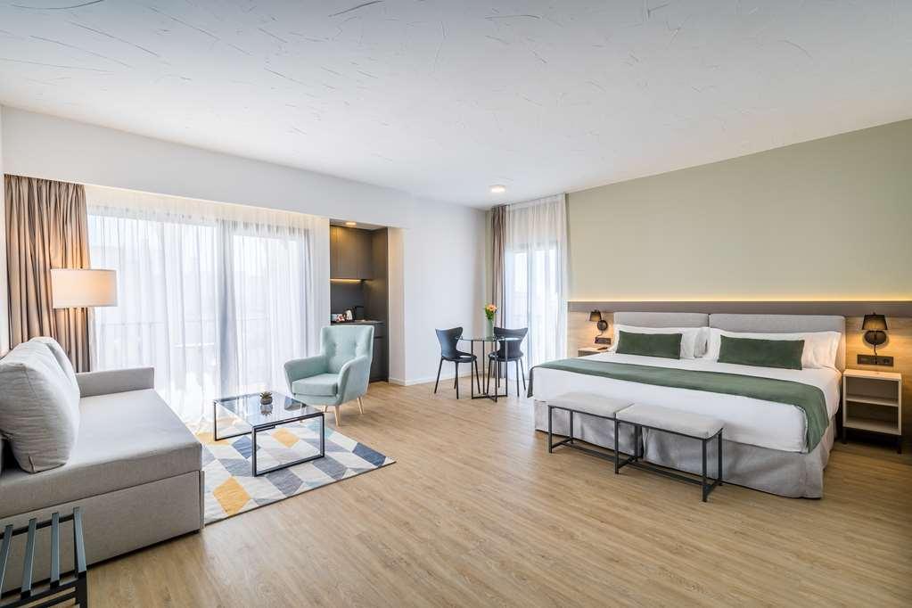ホテル Occidental Puerto Banus サンペドロ・デ・アルカンタラ 部屋 写真